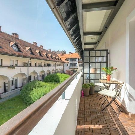 Apartments Fine Ziherlova Ljubljana Eksteriør billede